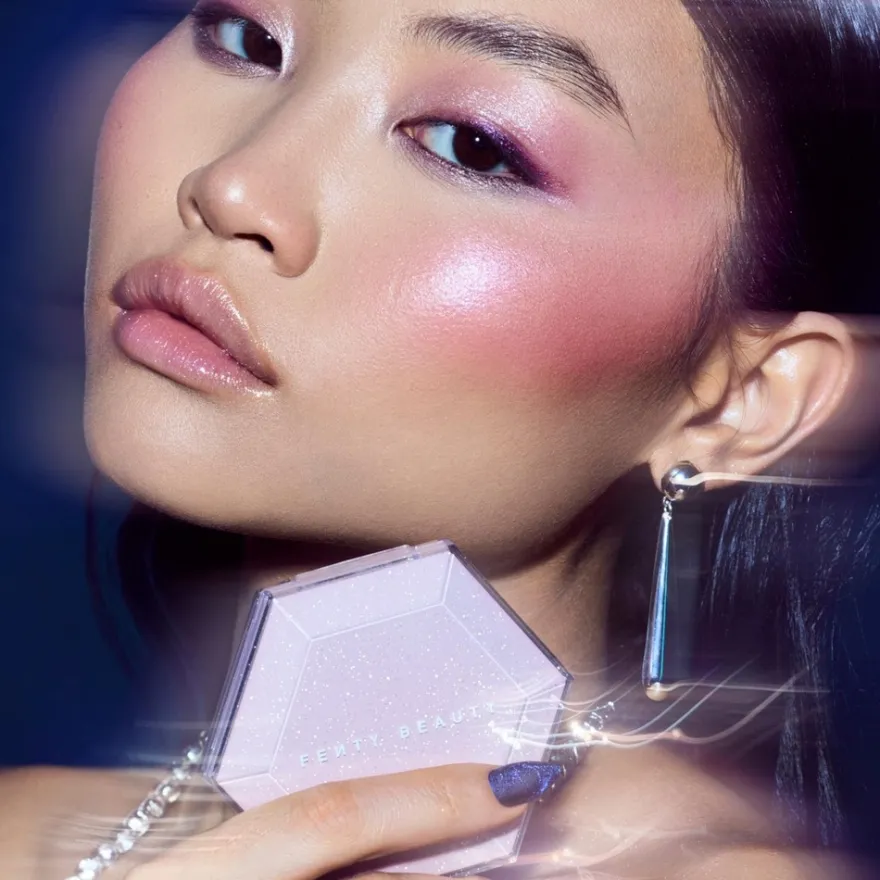 Fenty Beauty Diamond Bomb All Over Diamond Veil hohdepuuteri 8 g