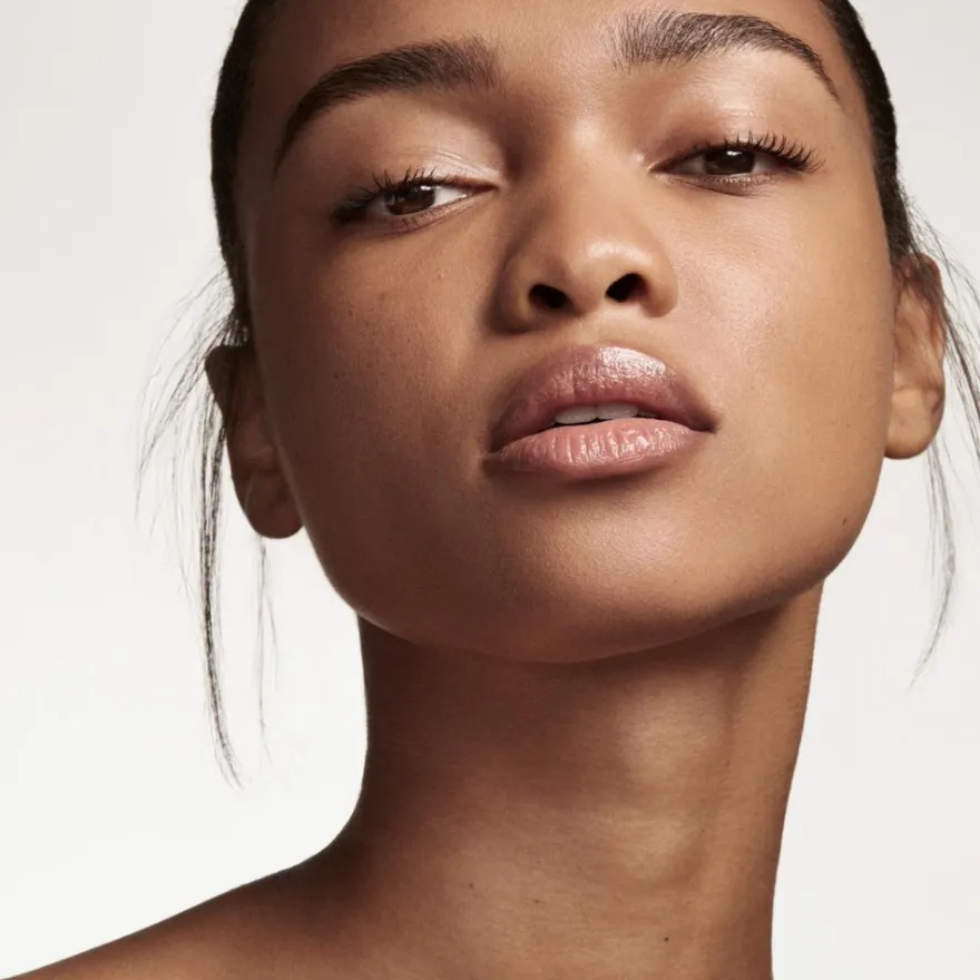 Fenty Beauty Eaze Drop Blur + Smooth Tint Stick kasvomeikkipuikko 9 g