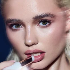 Fenty Beauty Gloss Bomb Stix Shimmer huulipuna 3,6 g