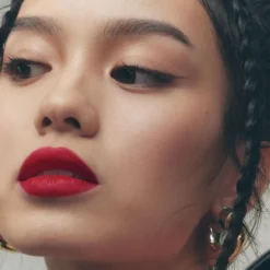 Fenty Beauty Icon Velvet Liquid Lipstick nestemäinen huulipuna 5,5 g