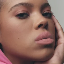 Fenty Beauty Icon Velvet Liquid Lipstick nestemäinen huulipuna 5,5 g