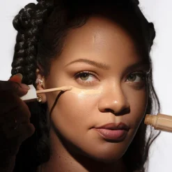 Fenty Beauty We're Even Hydrating Longwear Concealer peitevoide 8 ml