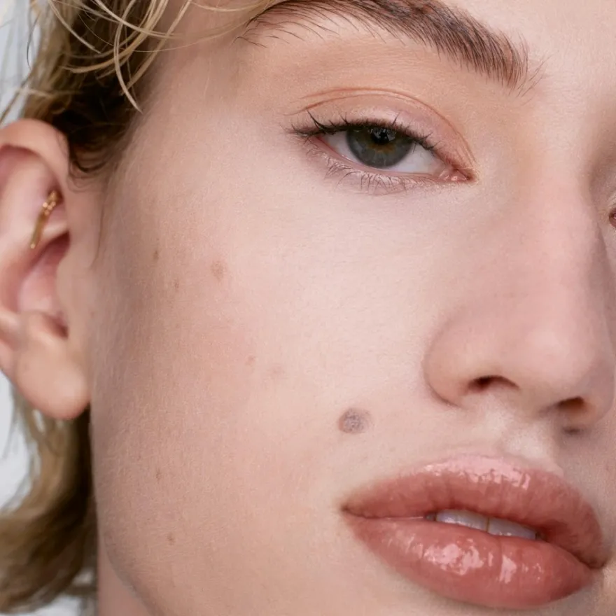 Fenty Beauty We're Even Hydrating Longwear Concealer peitevoide 8 ml