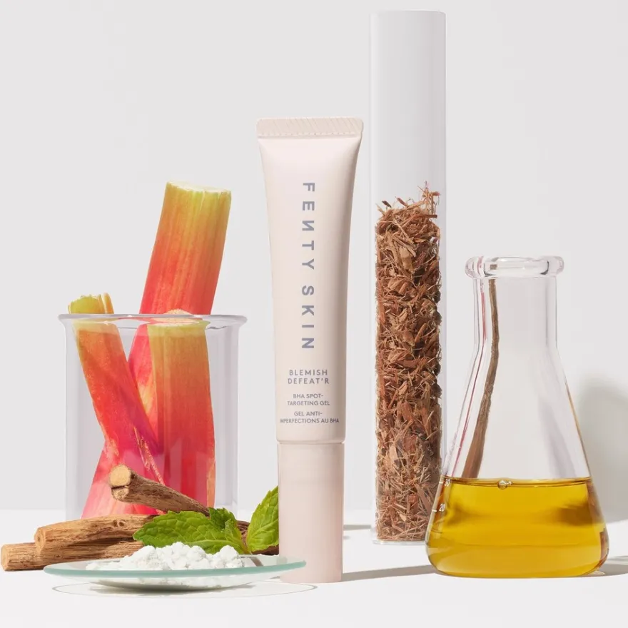 Fenty Skin Blemish Defeat'r BHA Spot-Targeting Gel geeli finnien hoitoon 15 ml