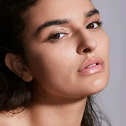 Fenty Skin Hydra Vizor Tint sävyttävä päivävoide 50 ml