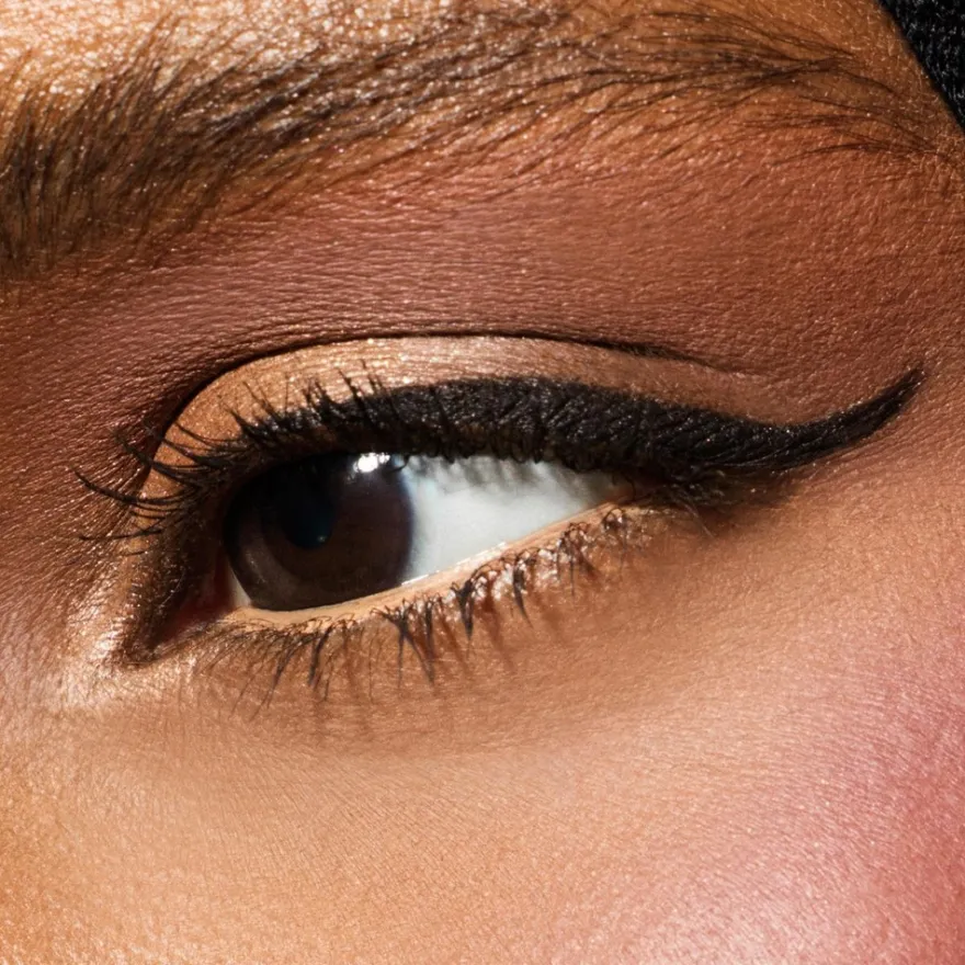 Fine Linez Pencil Eye Liner and Brightener silmänrajauskynä 0.1 gr