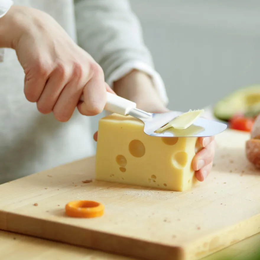 Fiskars FF Juustohöylä kovalle juustolle