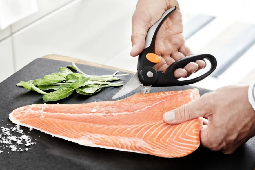 Fiskars Functional Form kalasakset 22cm