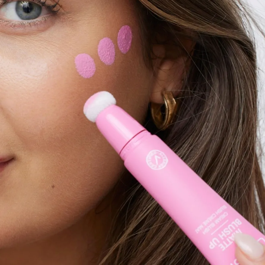 Gosh Matte Blush Up,Cherry Berry,14ml poskipuna