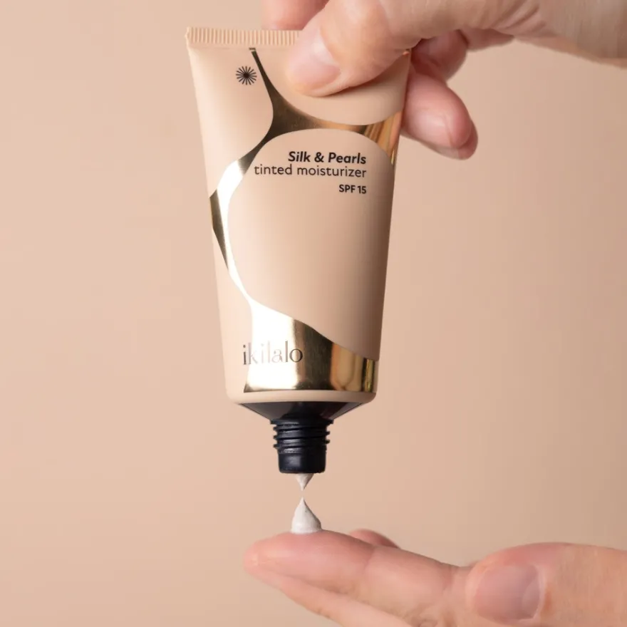Ikilalo Silk & Pearls tinted moisturizer -sävyttävä päivävoide 50 ml