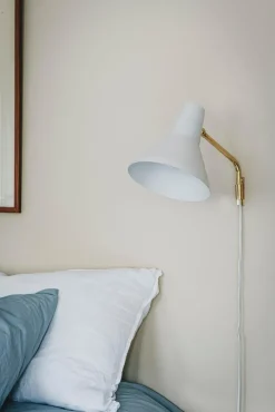 Innolux Carin seinävalaisin