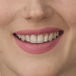 Isadora Perfect Moisture Lipstick huulipuna 151 Precious Rose 4 g