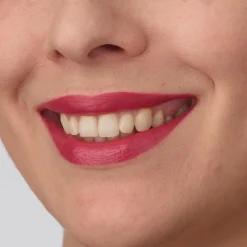 Isadora Perfect Moisture Lipstick huulipuna 151 Precious Rose 4 g