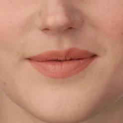 Isadora Perfect Moisture Lipstick huulipuna 151 Precious Rose 4 g
