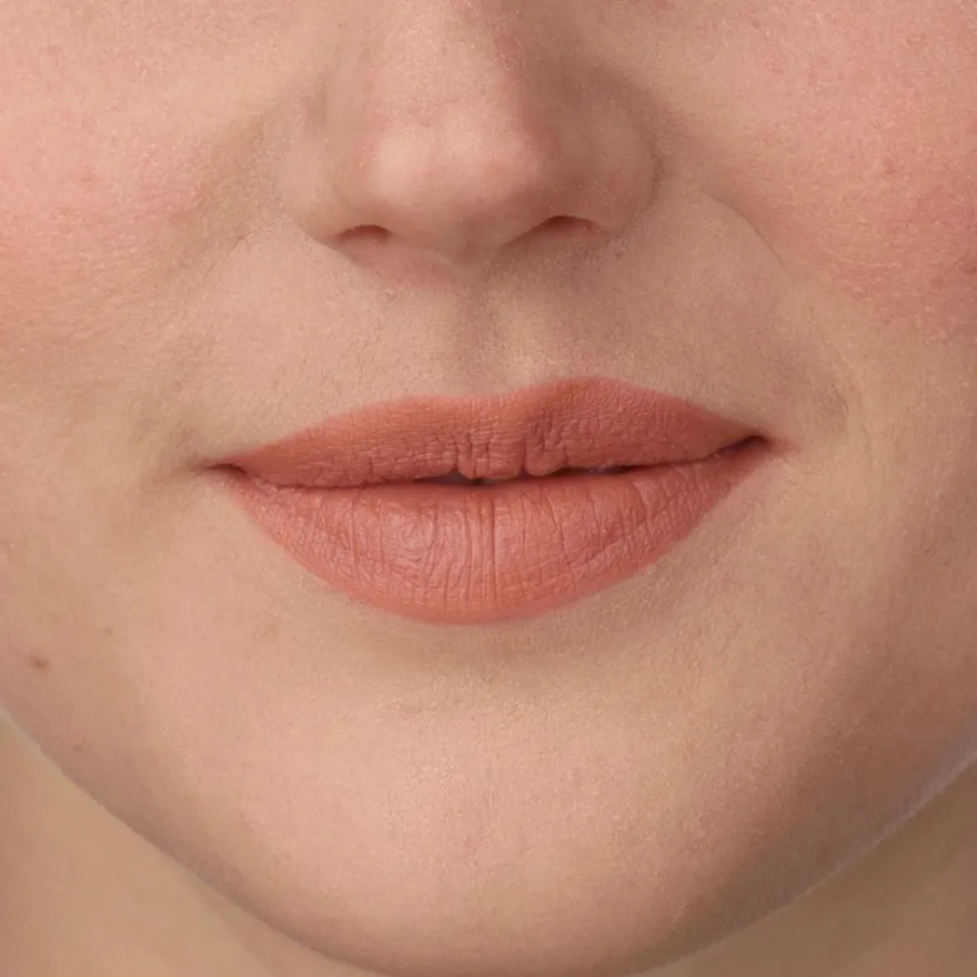 Isadora Perfect Moisture Lipstick huulipuna 151 Precious Rose 4 g