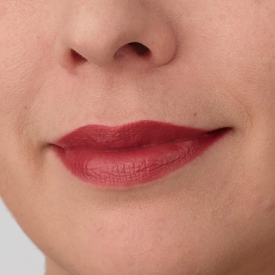 Isadora Perfect Moisture Lipstick huulipuna 151 Precious Rose 4 g