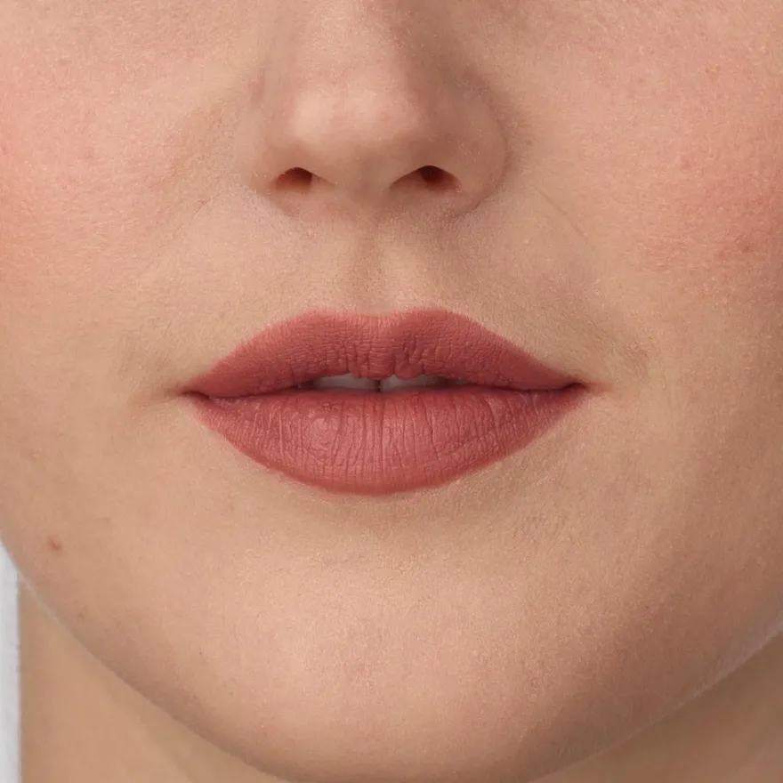 Isadora Perfect Moisture Lipstick huulipuna 151 Precious Rose 4 g