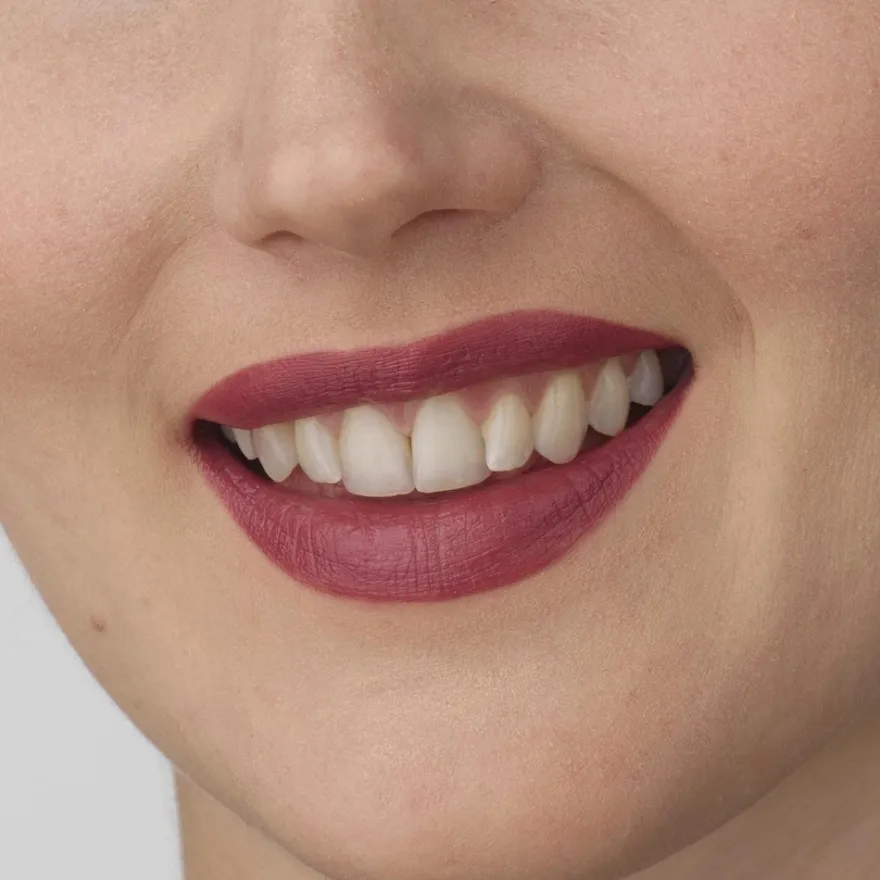 Isadora Perfect Moisture Lipstick huulipuna 151 Precious Rose 4 g