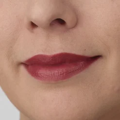 Isadora Perfect Moisture Lipstick huulipuna 151 Precious Rose 4 g