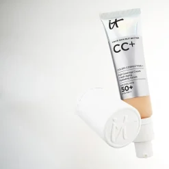 It Cosmetics Your Skin But Better™ CC+™ Foundation SPF 50+ meikkivoide 32 ml