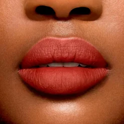 Lancôme L'Absolu Rouge Intimatte huulipuna