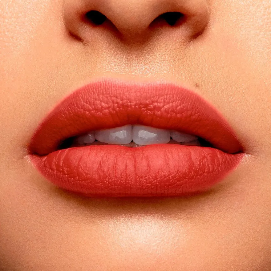 Lancôme L'Absolu Rouge Intimatte huulipuna