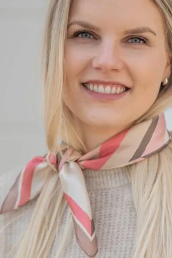 Lasesor silkkihuivi La Agatha