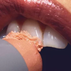 LH cosmetics Artistick Highlighter