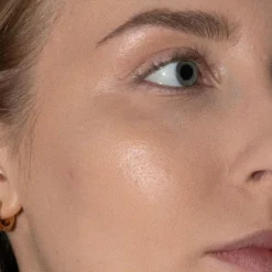 LH cosmetics Artistick Highlighter