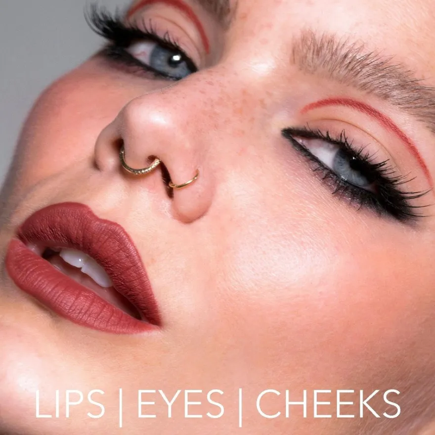 LH cosmetics Crayon -monikäyttöinen rajauskynä 1,1 g