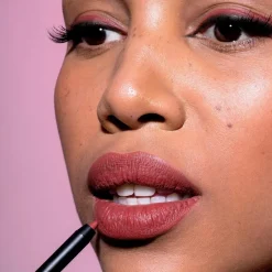 LH cosmetics Crayon -monikäyttöinen rajauskynä 1,1 g