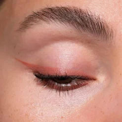 LH cosmetics Crayon -monikäyttöinen rajauskynä 1,1 g