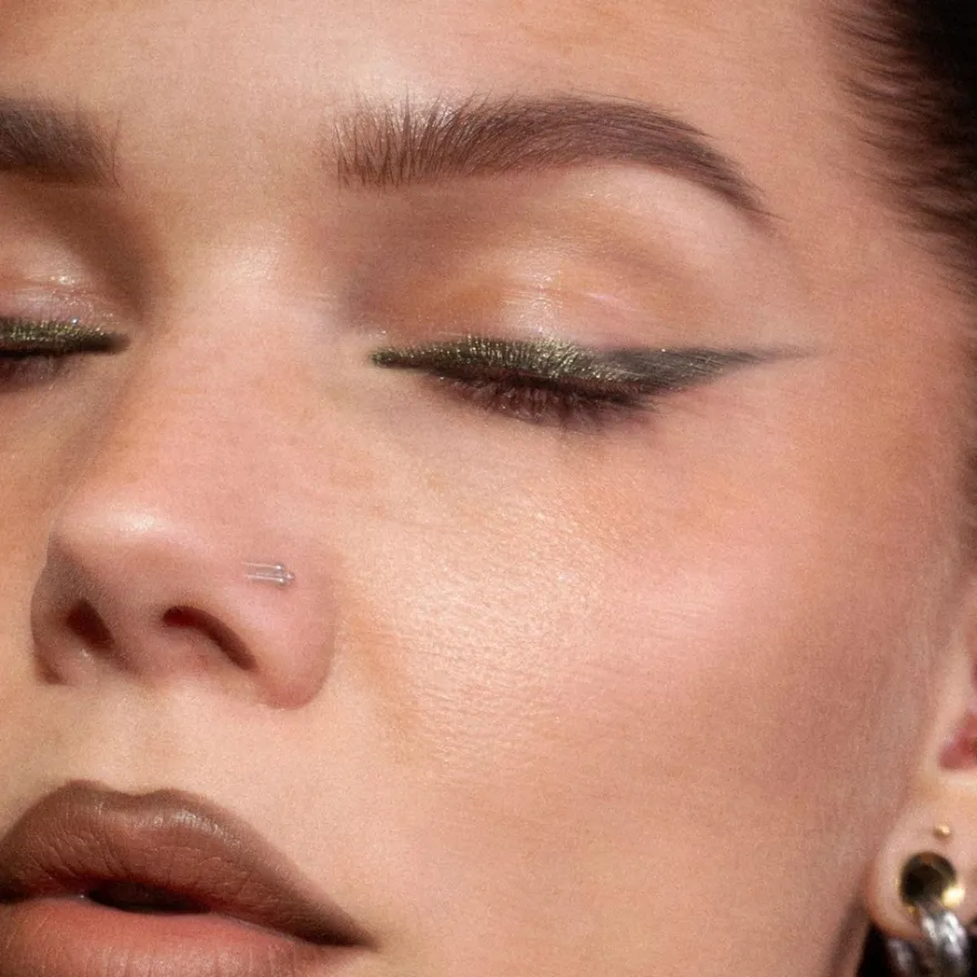 LH cosmetics Crayon -monikäyttöinen rajauskynä 1,1 g