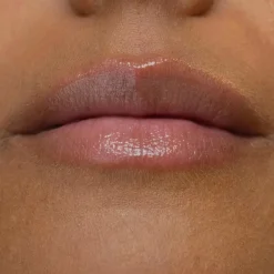 LH cosmetics Plush -huulikiilto 10 ml