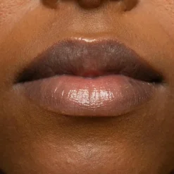 LH cosmetics Plush -huulikiilto 10 ml