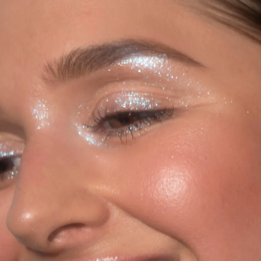 LH cosmetics Sparkl -nestemäinen luomiväri 3,3 ml
