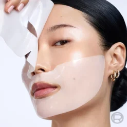 L'Oréal Paris Revitalift Filler Glass Skin Heleyttävä Hydrogeelinaamio 1 kpl