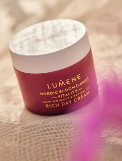 Lumene LUMO VITALITY Silottava & elvyttävä päivävoide 50 ml