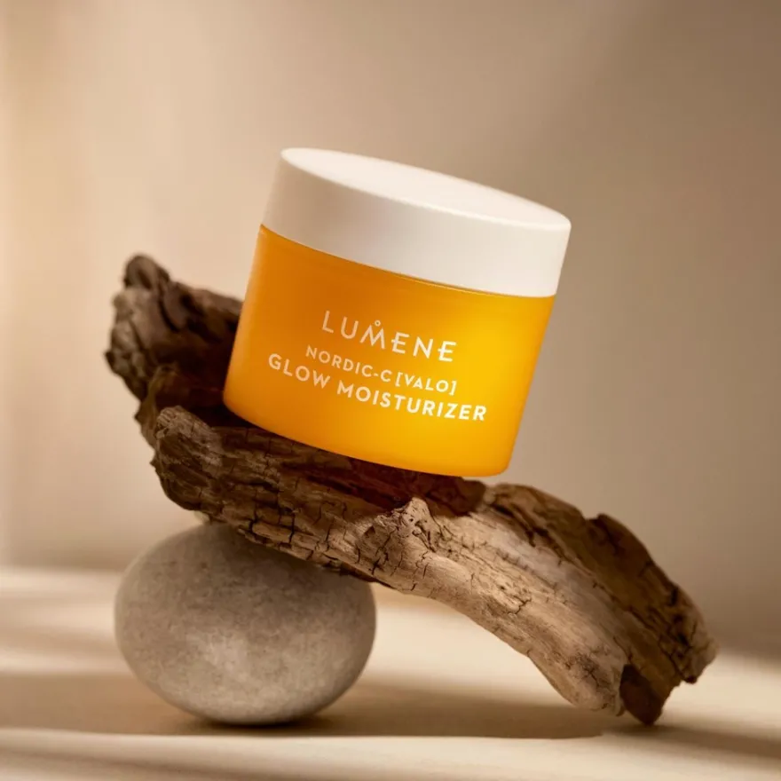 Lumene VALO Heleyttävä kosteusvoide 50 ml