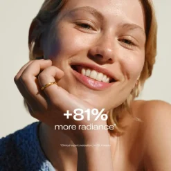 Lumene VALO Kirkastava hyaluronitiiviste 30 ml