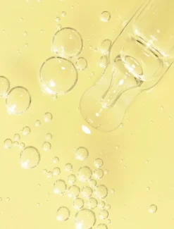 Lumene VALO Kirkastava hyaluronitiiviste 30 ml