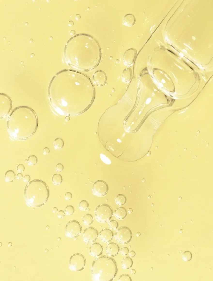 Lumene VALO Kirkastava hyaluronitiiviste 30 ml