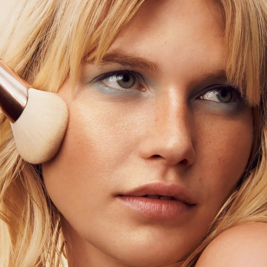MAC Bronzer fan brush 143S sivellin