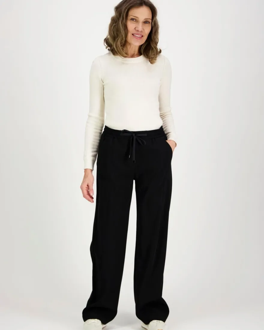 Mac christy floating crepe housut