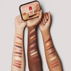 MAC Connect In Colour x12 Eye Shadow Palette luomiväripaletti 12,2 g