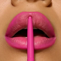 MAC Cosmetics Lipglazer Glossy Liner -huultenrajauskynä 0,25 g
