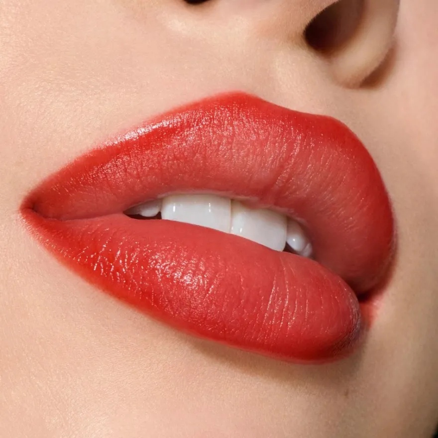 MAC Cosmetics Lipglazer Glossy Liner -huultenrajauskynä 0,25 g