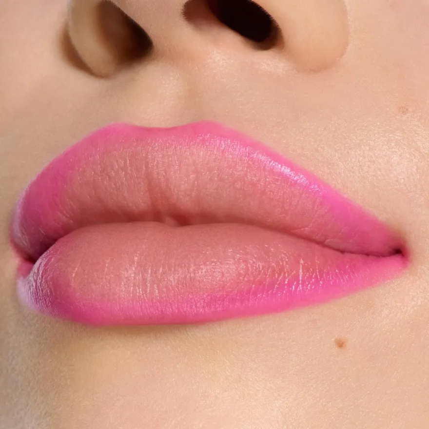 MAC Cosmetics Lipglazer Glossy Liner -huultenrajauskynä 0,25 g