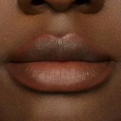 MAC Cosmetics Lipglazer Glossy Liner -huultenrajauskynä 0,25 g