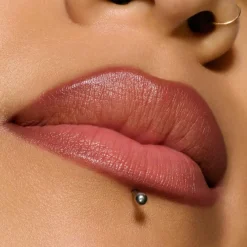 MAC Cosmetics Lipglazer Glossy Liner -huultenrajauskynä 0,25 g